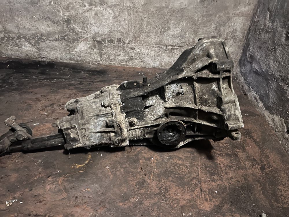 Коробка передач Audi 80b2, кпп ауди 80б2