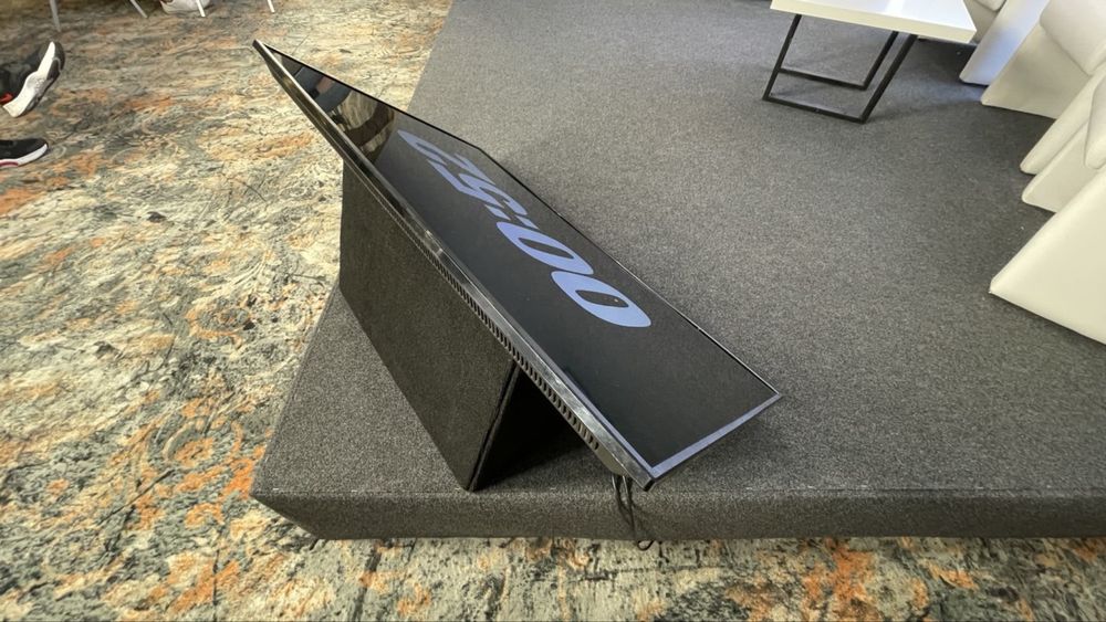 Суфлер, підкажчик для спікерів, оренда суфлера, прокат суфлера