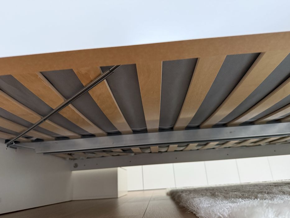 Cama IKEA (como nova)