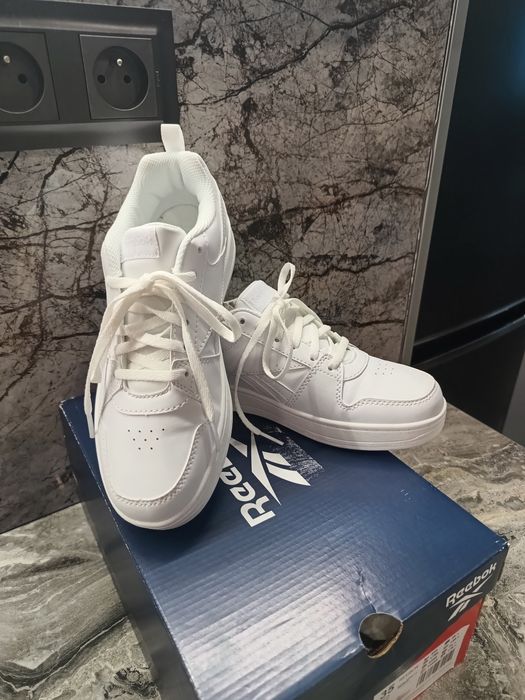 Nowe buty Reebok 35