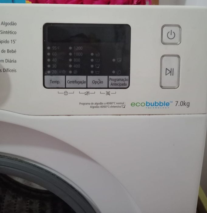 Máquina de lavar roupa