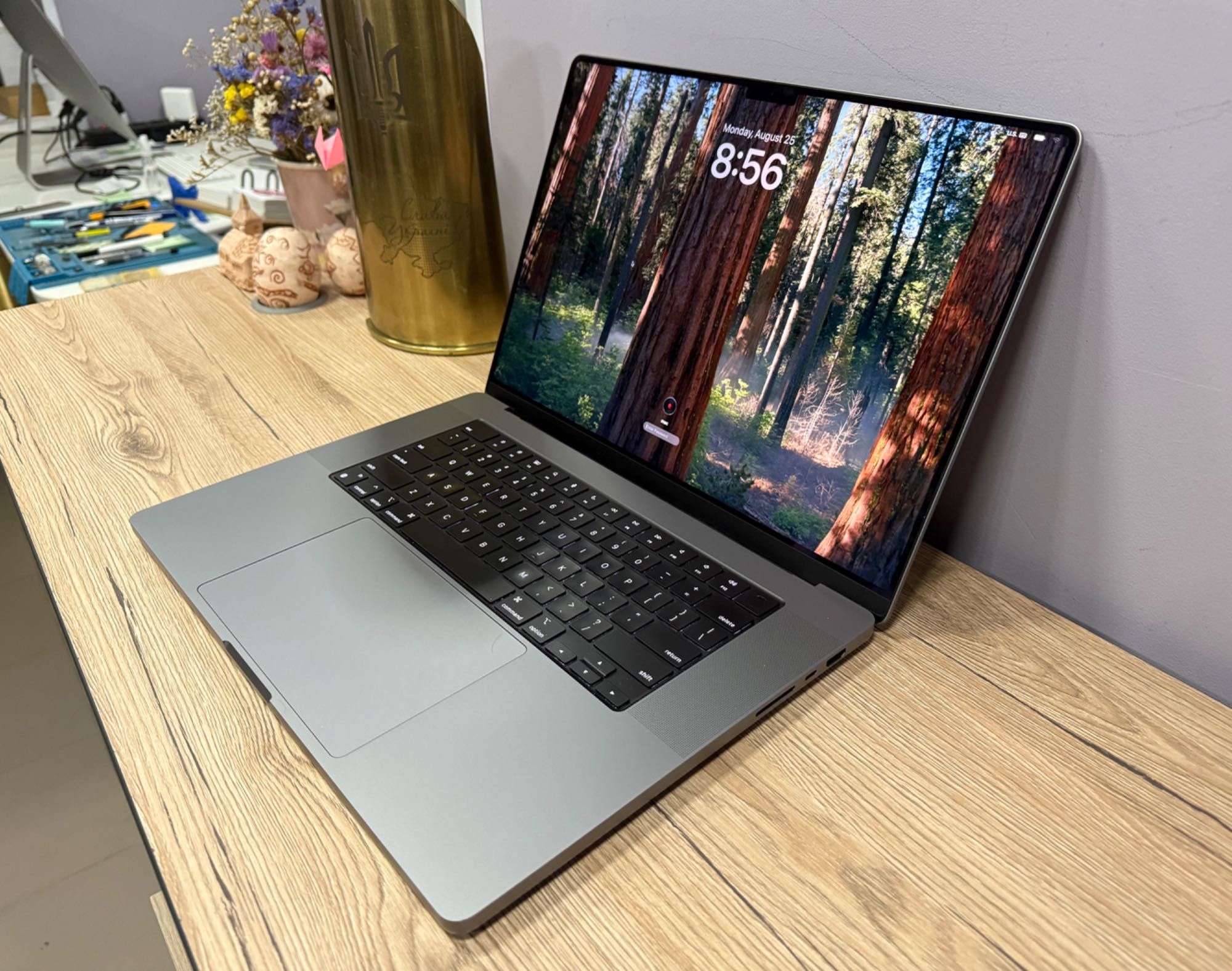 MacBook PRO 16 M1 MAX 10 CPU/ 24 GPU/ 32 RAM/ 512 Space