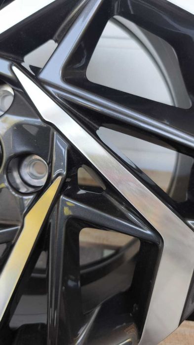 Felgi aluminiowe Hyundai i 20 Kia 17" 4x100 Et54 (OL682F)