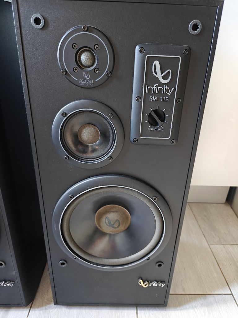 Amplituner Marantz z kolumnami Infinity