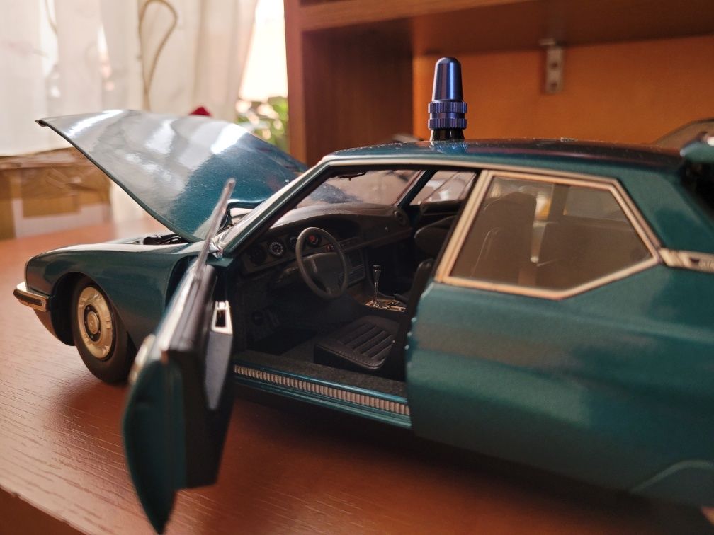 Model Citroën SM policja, skala 1/18, Norev