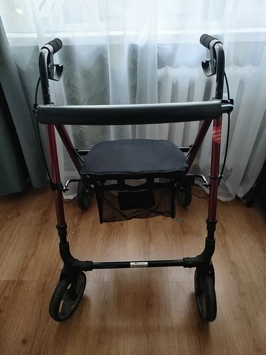 Chodzik dla seniora 4-kołowy z siedzeniem