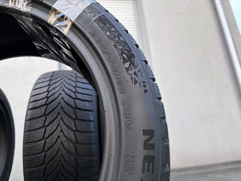 4szt zimowe 235/45R18 Nexen 7,5mm 2022r świetny stan! Z1036 gwarancja