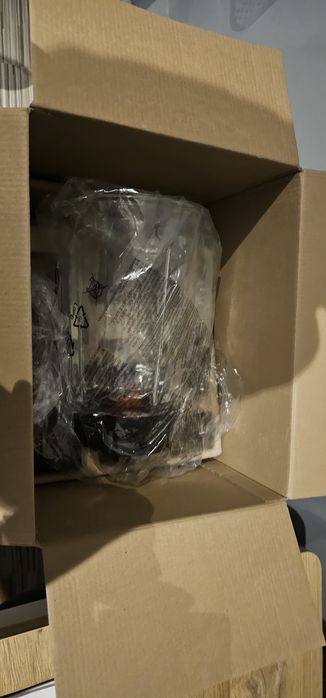 Blender kielichowy  do zup koktajli i kruszenia lodu philips