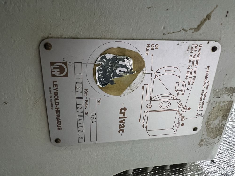 Вакумный насос trivac d8a