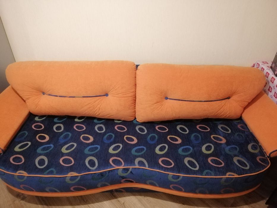 Продам диван у гарному стані