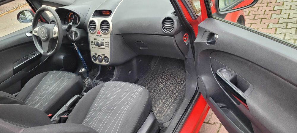 2006 OPEL CORSA 1.4 GAZ Na dojazdy Na rozwózkę  Zamiana