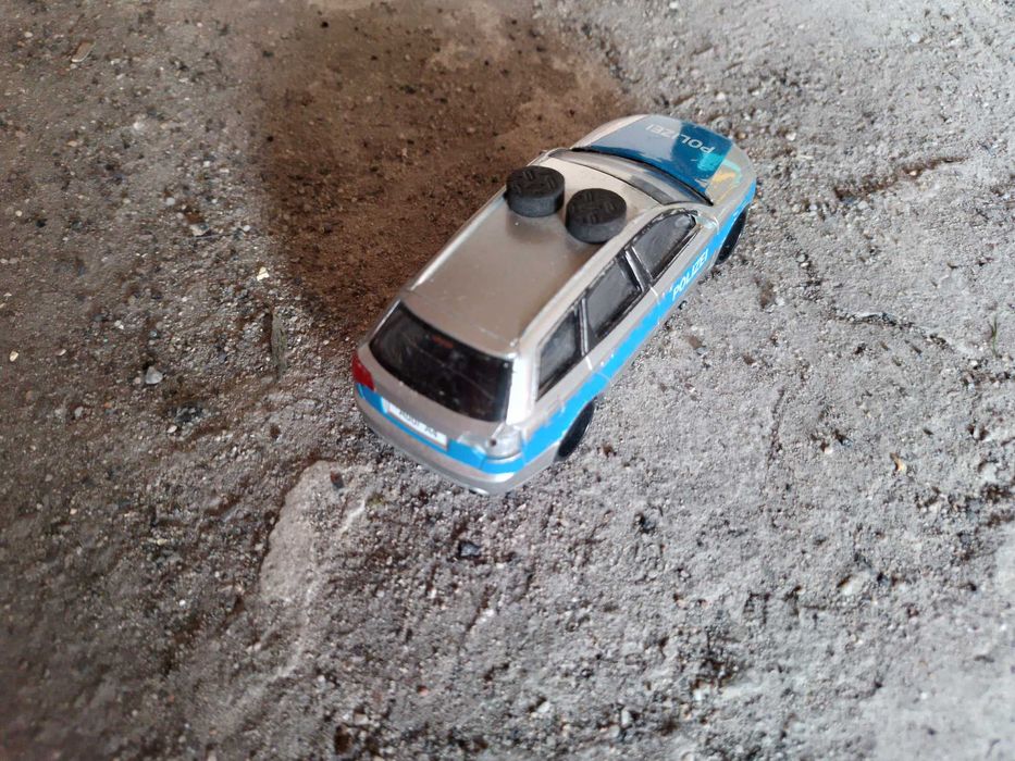 Audi A4 Polizei, Mondo Motors 1:43