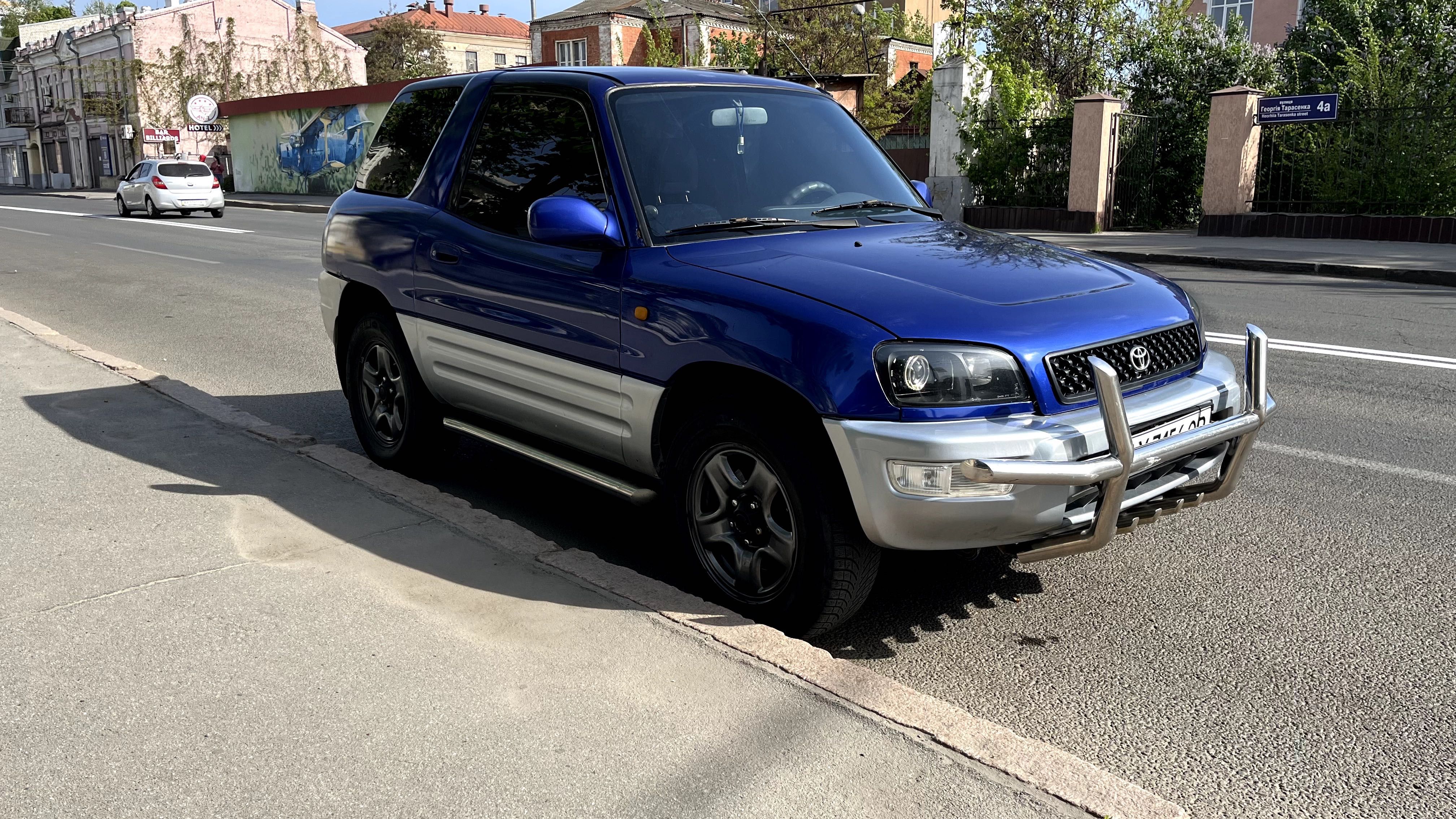 Toyota RAV4 1998 I покоління (FL)  2.0i AT (126 к.с.) 4WD