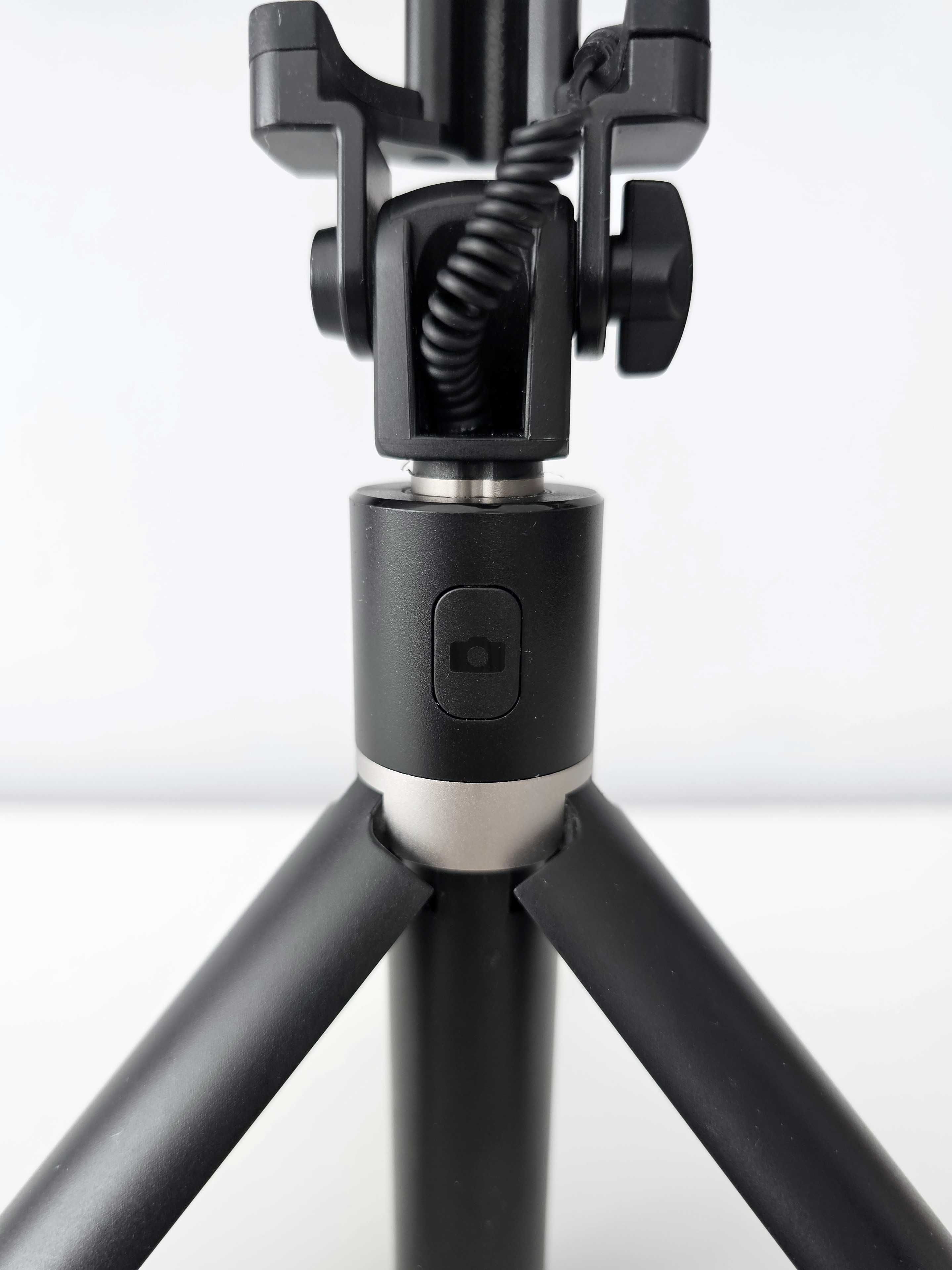 Kijek do selfi ze statywem Huawei Tripod Selfie Stick