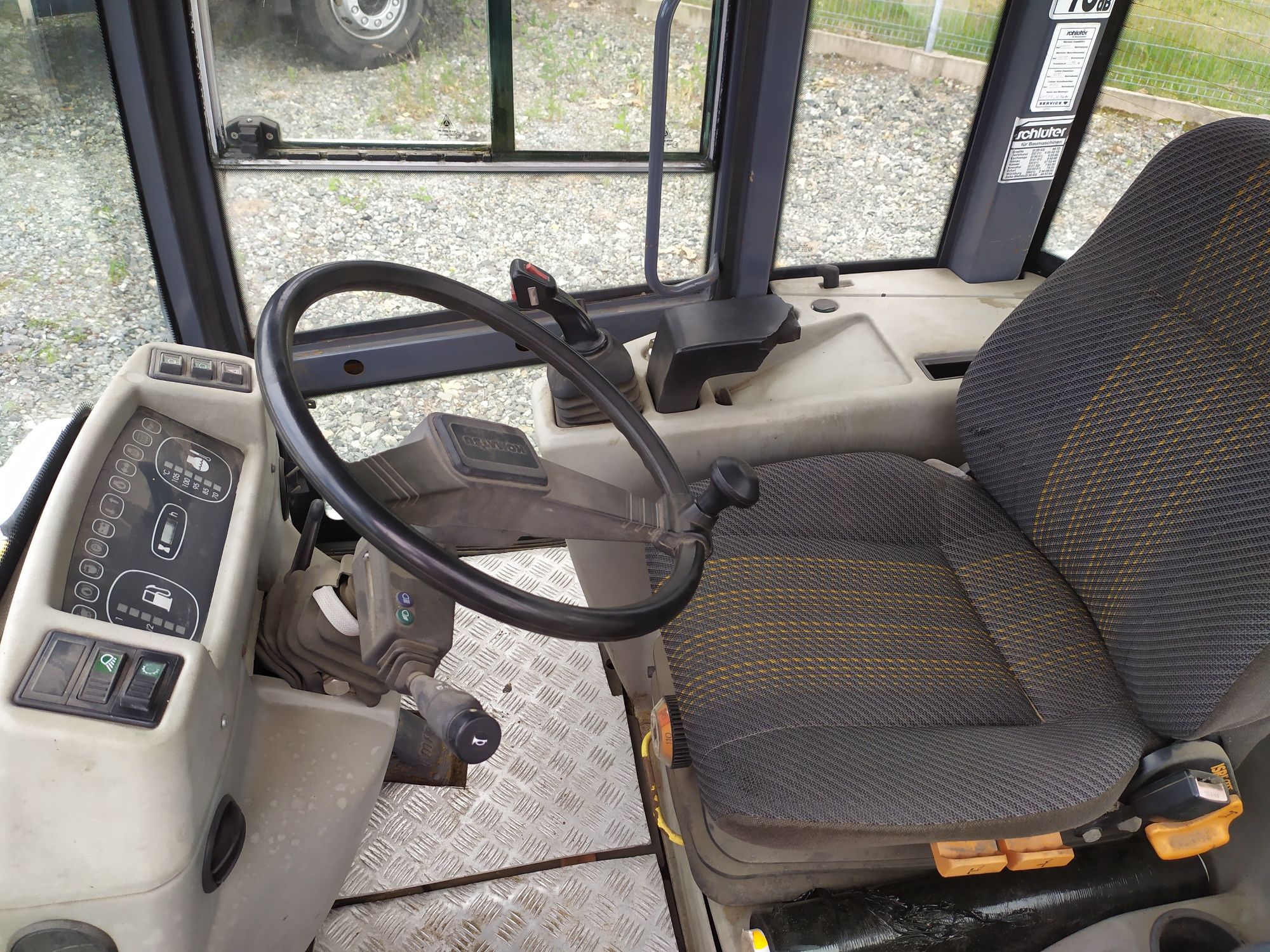 Komatsu wa75 jak terex jcb