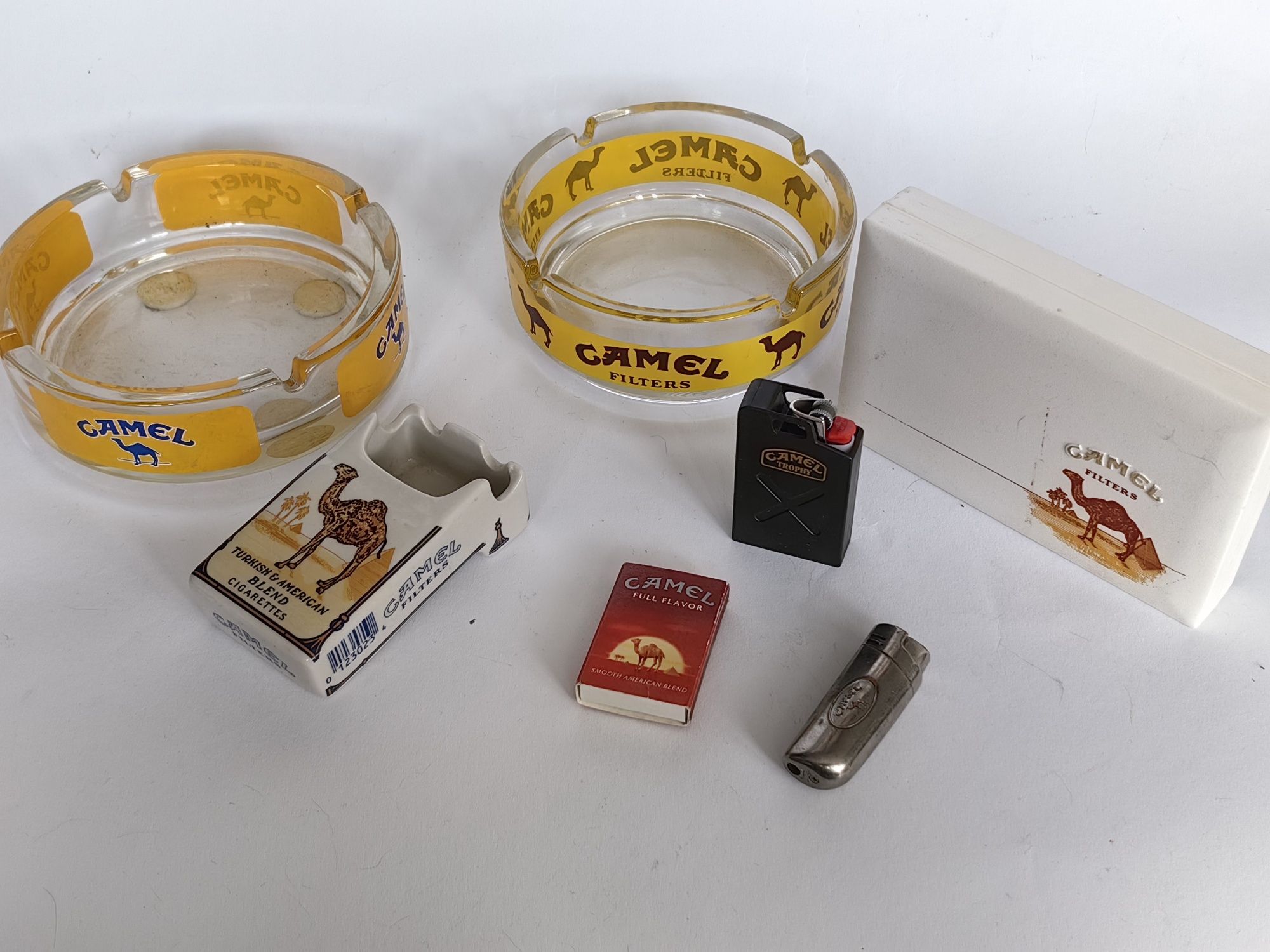 CAMEL filters Trophy  gadżety zapalniczki zapałki papierośnica. Kolekc