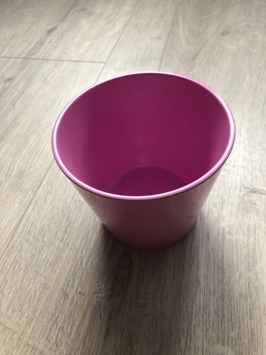 Doniczka osłonka różowa średnica 13 cm, wysokość 11 cm ceramiczna