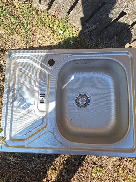 Zlew jednokomorowy z ociekaczem