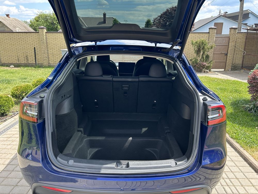 Продам Tesla Model Y