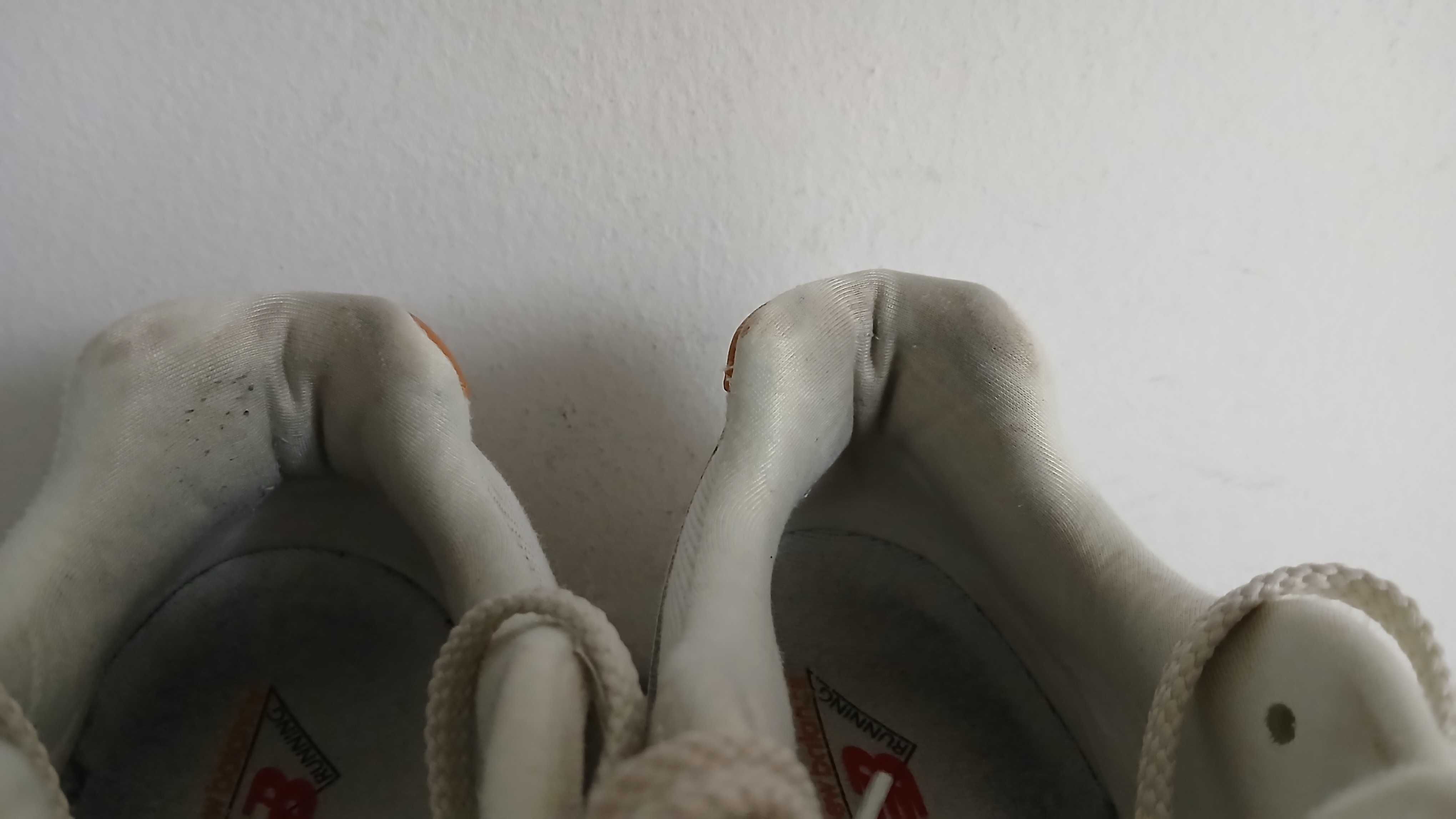 Buty New Balance 2002 R r. 39,5