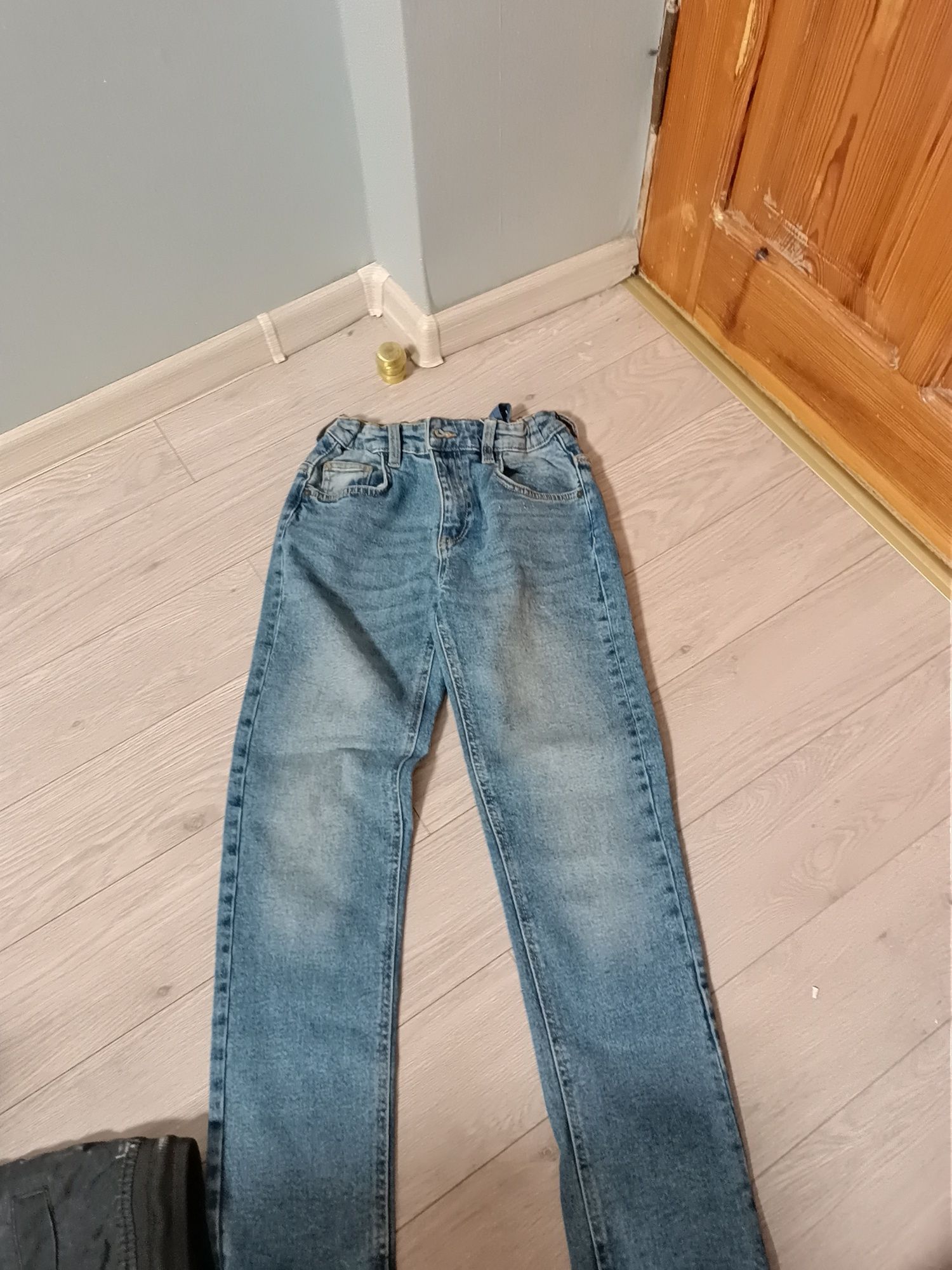 Продам джинси Reserved, для хлопчика 152