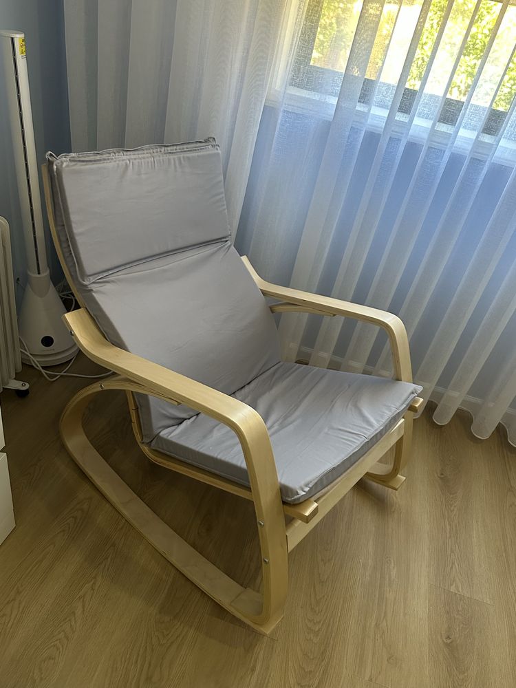 Cadeira amamentação IKEA