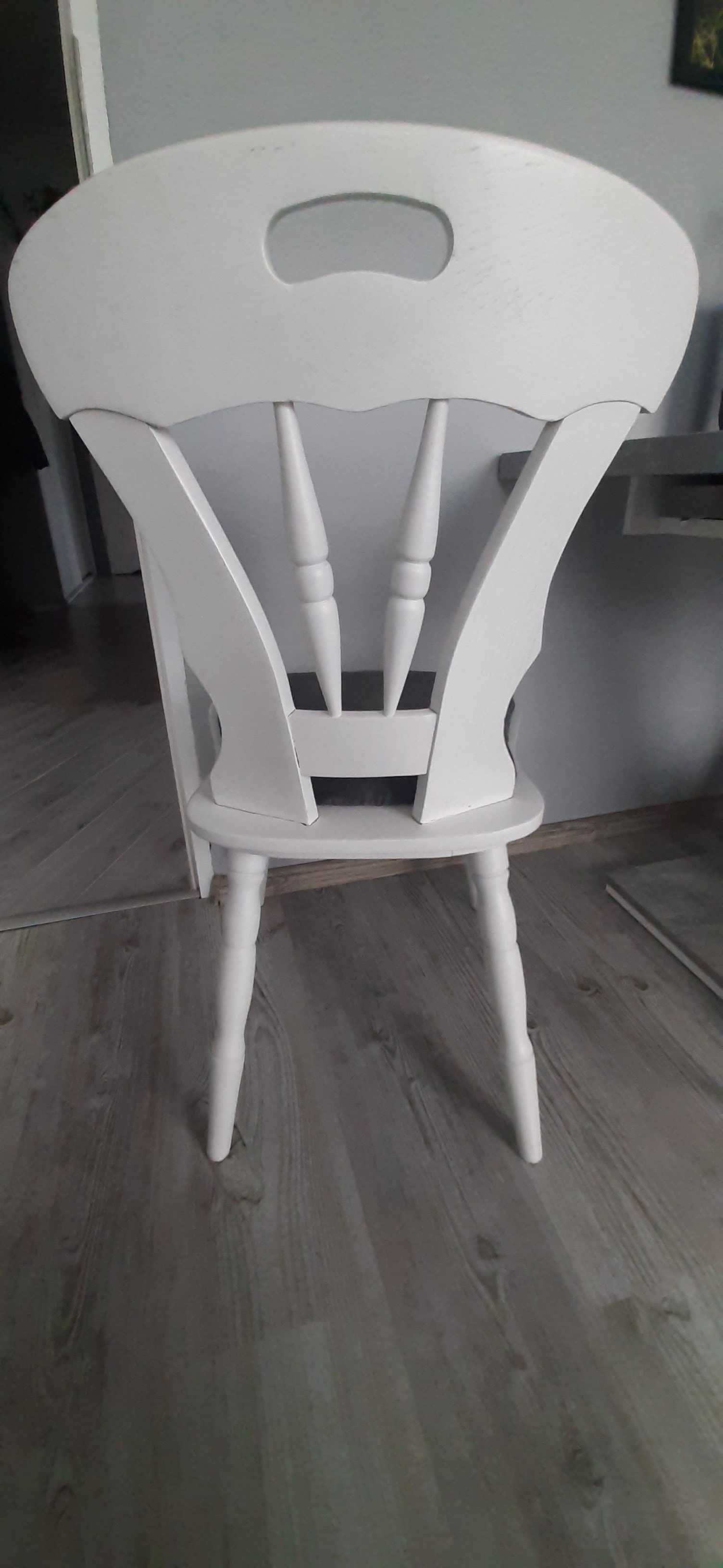 Krzeslo (krzesla) dębowe po renowacji