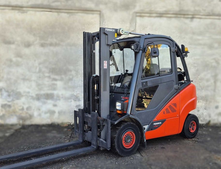 Wózek widłowy Linde H30 • wolny skok • KABINA • 4 sekcje • LEASING