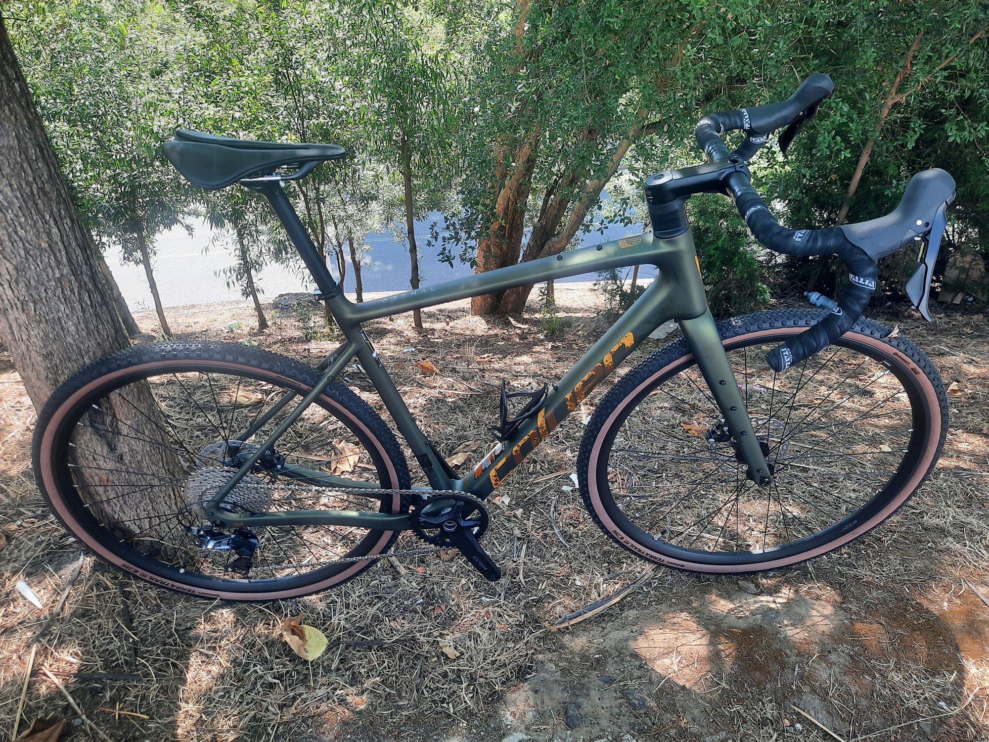 Bicicleta de gravel carbono  varios tamanhos nova