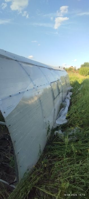 Продам теплицю каркасну з нержавіючої сталі.