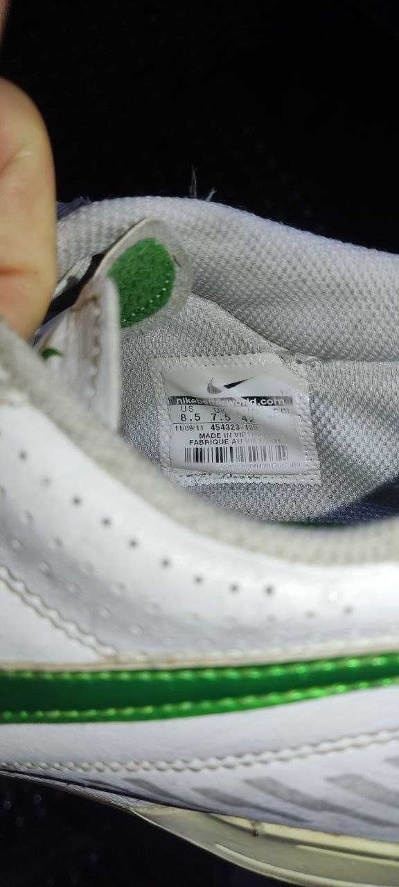 Футзалочки Nike)