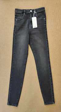 Продам джинси Cropp на дівчинку 11-12 років зріст 146-152.