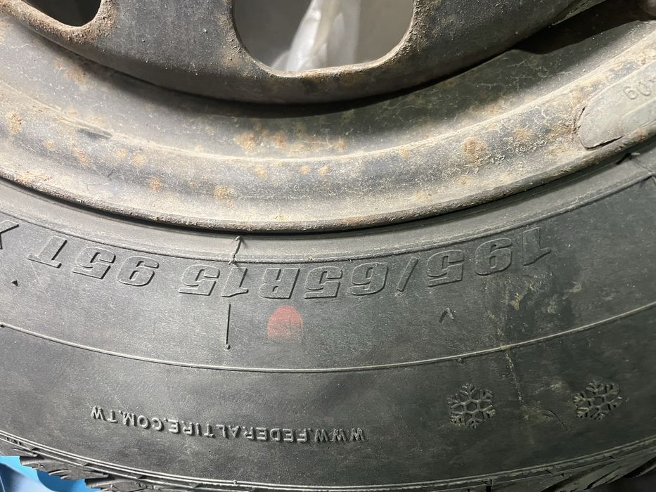 Резина з Дисками 5/100 r15 195/65
