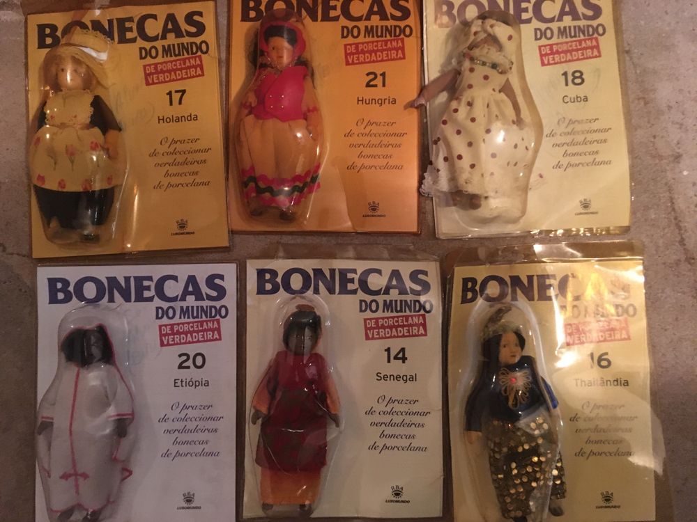 Bonecas de porcelana