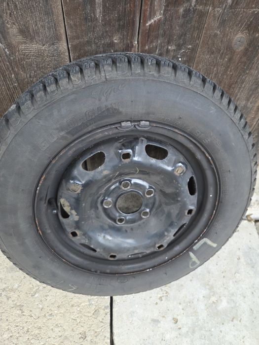 Felgi stalowe z oponami zimowymi 165/70/14 5x100 et35