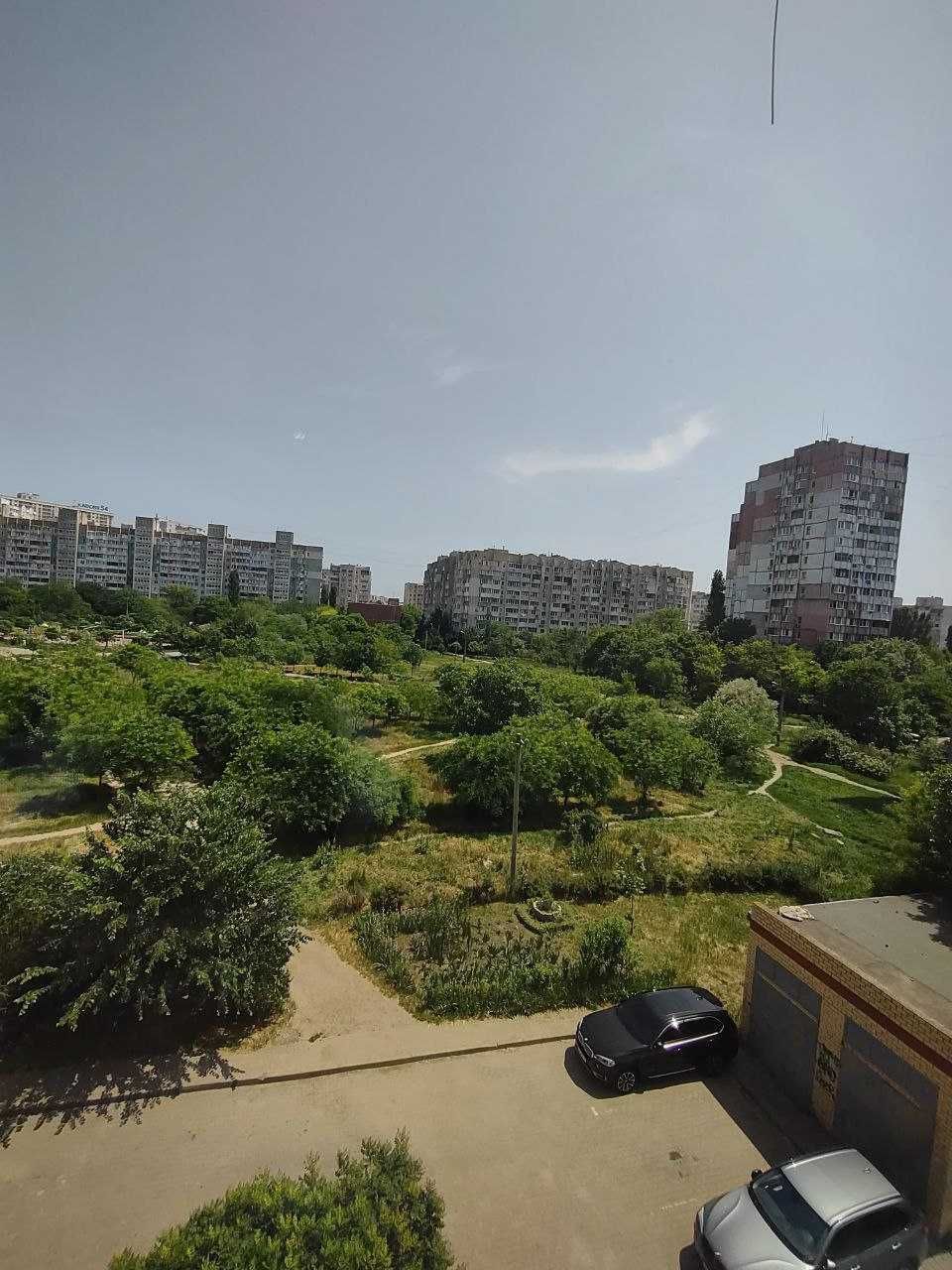 продам 2 комн на Ак.Заболотного ЖК Микромегас