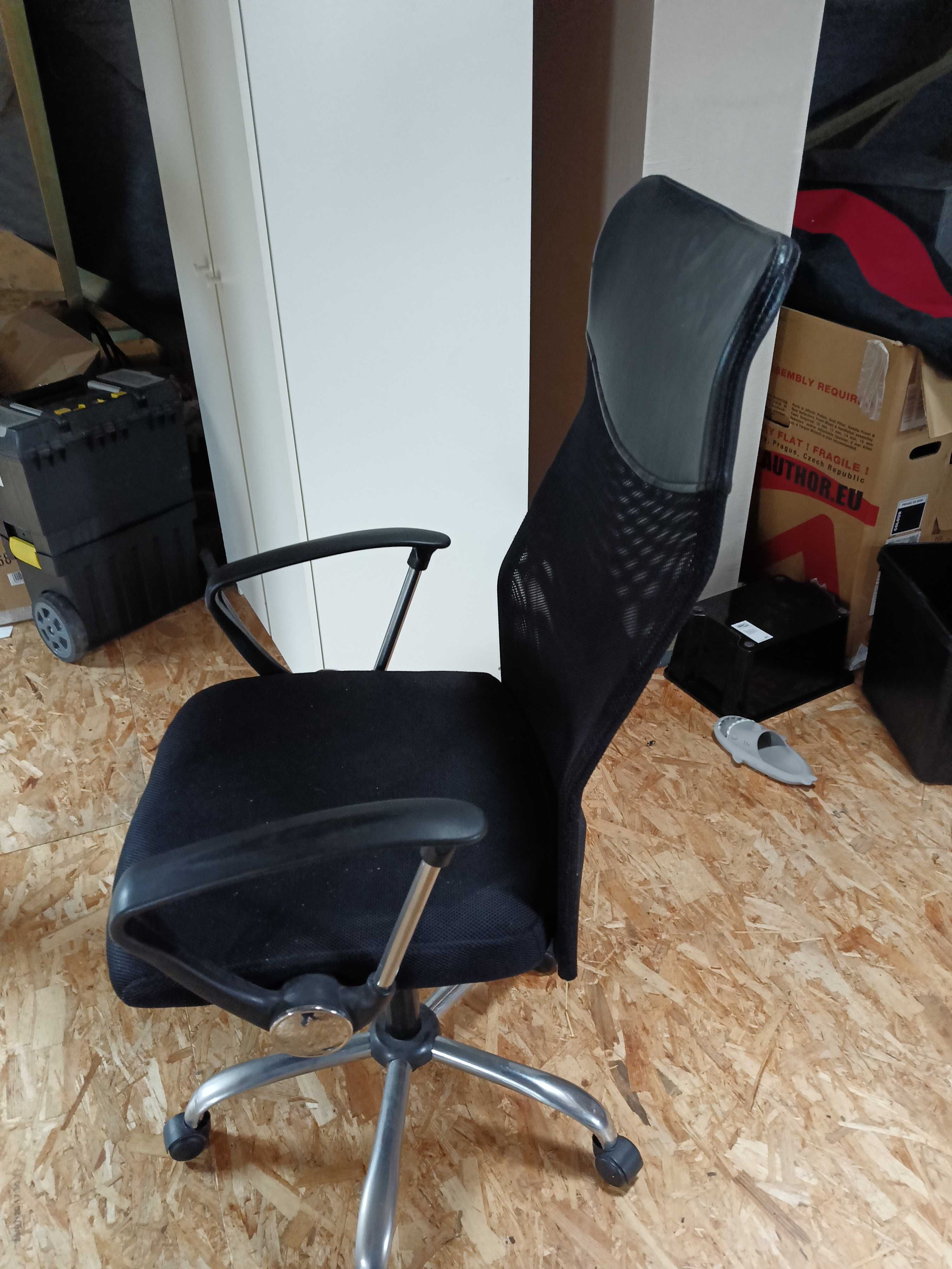 Krzesło biurowe BILLUM czarny