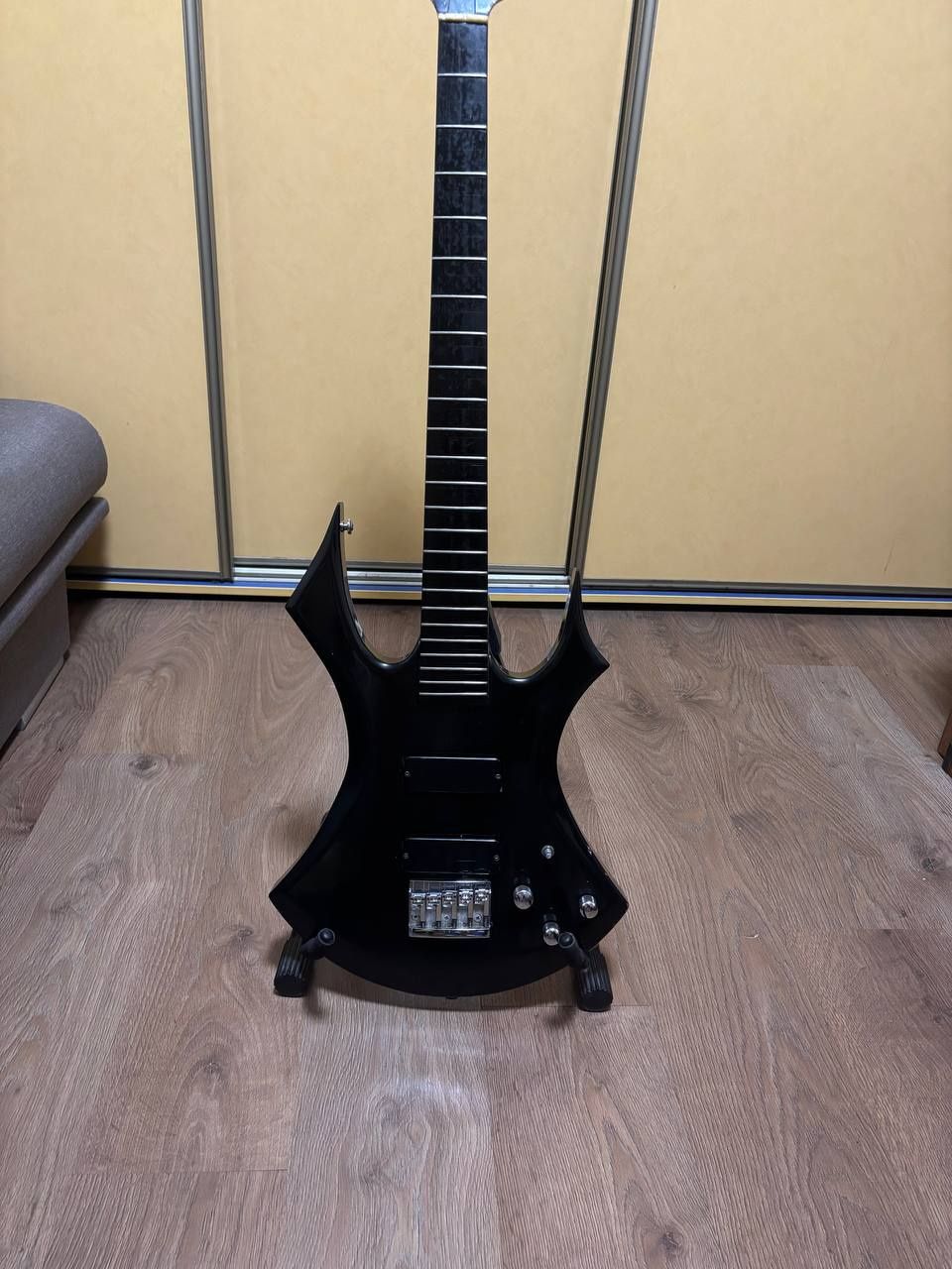 Бас гітара Warlock custom 5 струн
