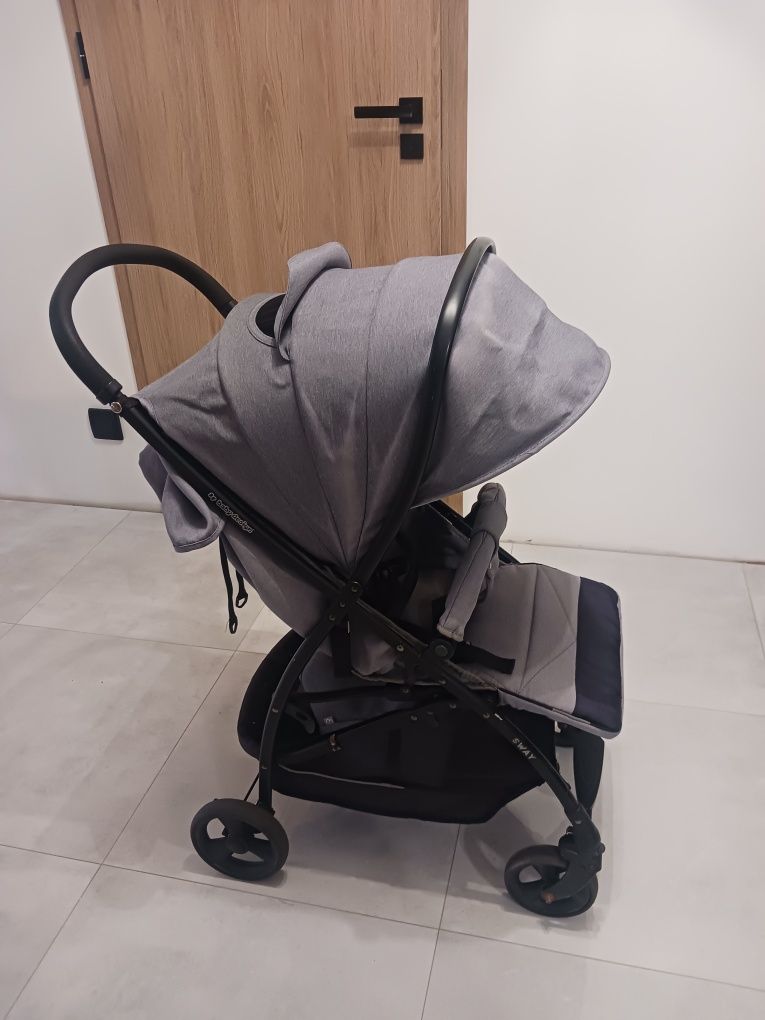 Wózek dziecięcy spacerówka Sway babydesign