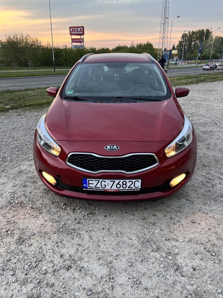 Kia ceed 2013 1.6 benz