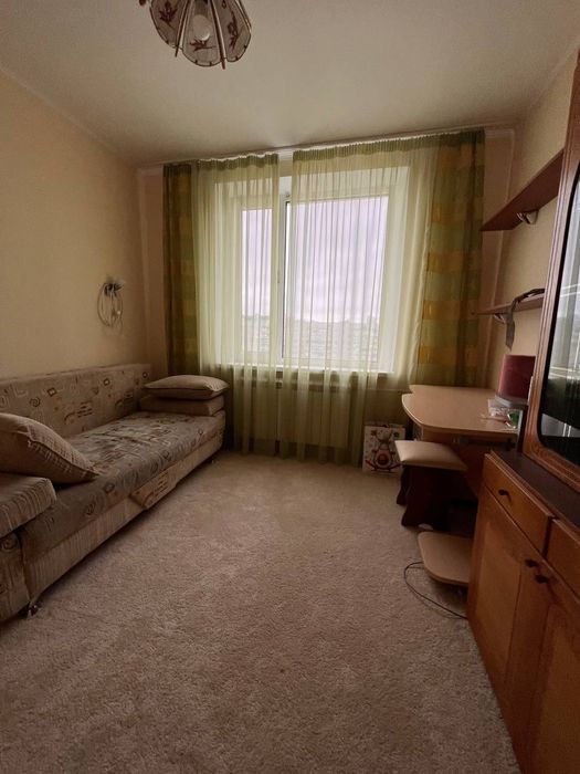 Продам 2к квартиру біля метро Студентська