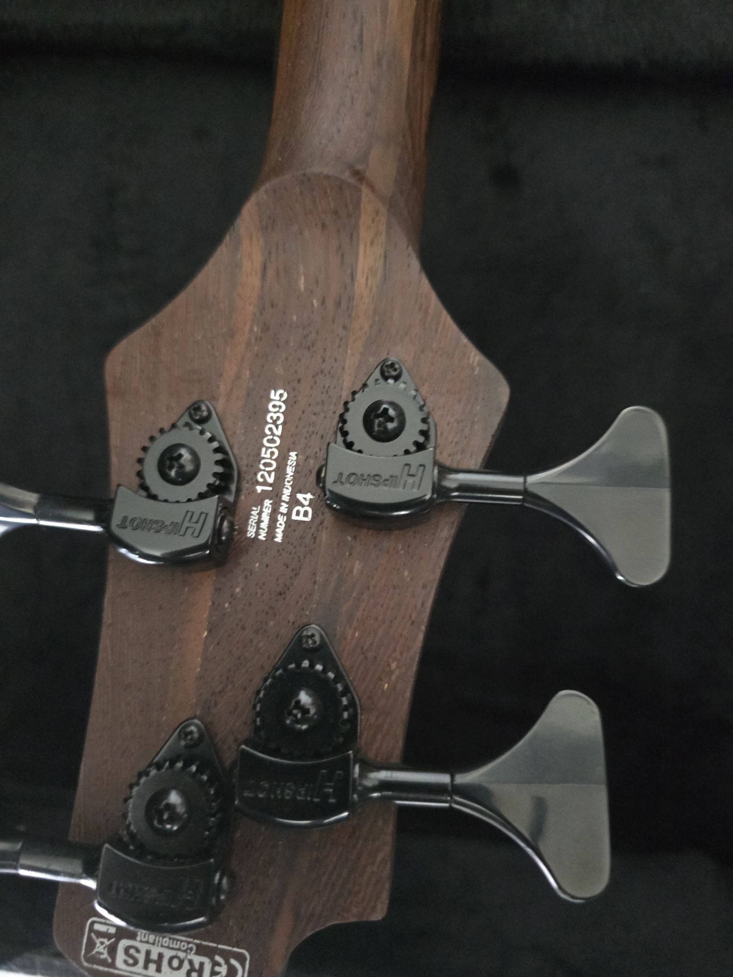 Gitara basowa CORT B4