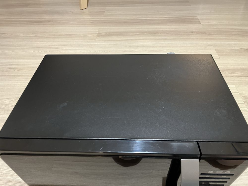 Mikrofalówka Samsung MS23F301TFK stan bdb