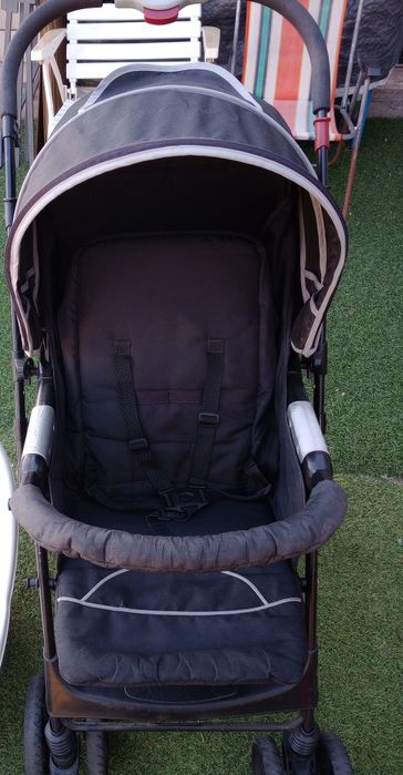 Artigos de bebê em bom estado.