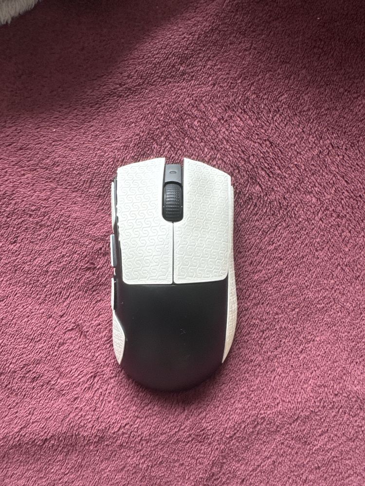 Razer deathadder v3 hyperspeed + grip i slizgacze