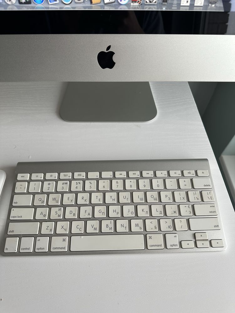 iMac 21.5-inch, Mid 2011