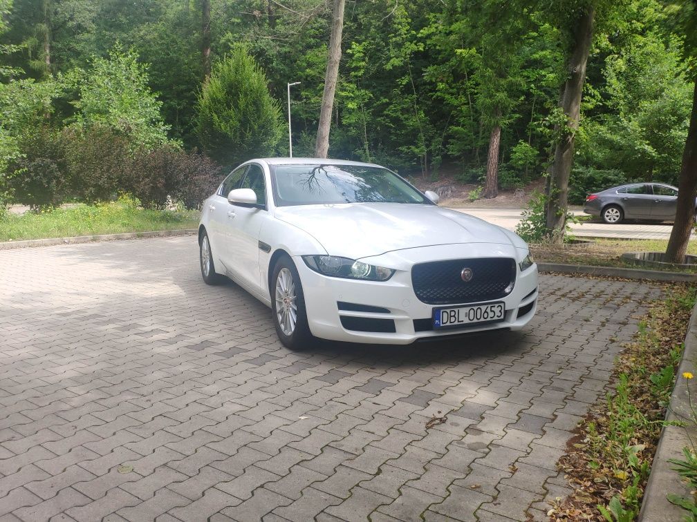 Jaguar xe 2.0 d Prestiż