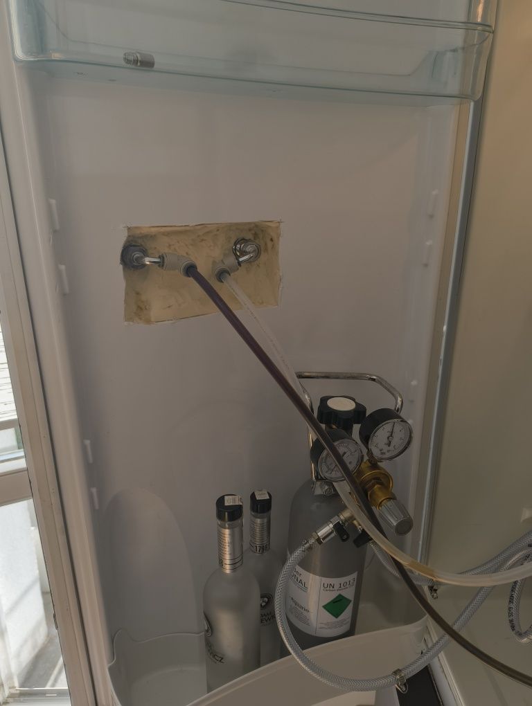 Sprzedam kegerator z zaadaptowanej lodówki na dwa kegi