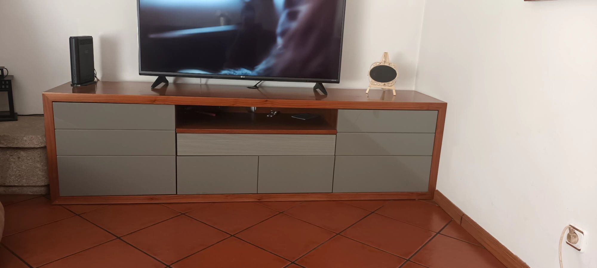 500€ sofá + movel tv