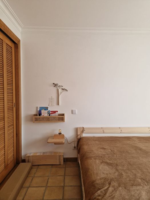 Arrenda-se apartamento Praia del Rey. Despesas incluidas. Apartament f